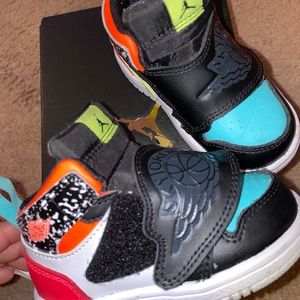 Infant multi color Nike